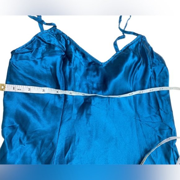 Victoria's Secret - Vintage 100% silk slip - Picture 10 of 11
